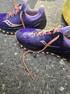 Saucony Women's Xodus Trail Running Shoes Size 8